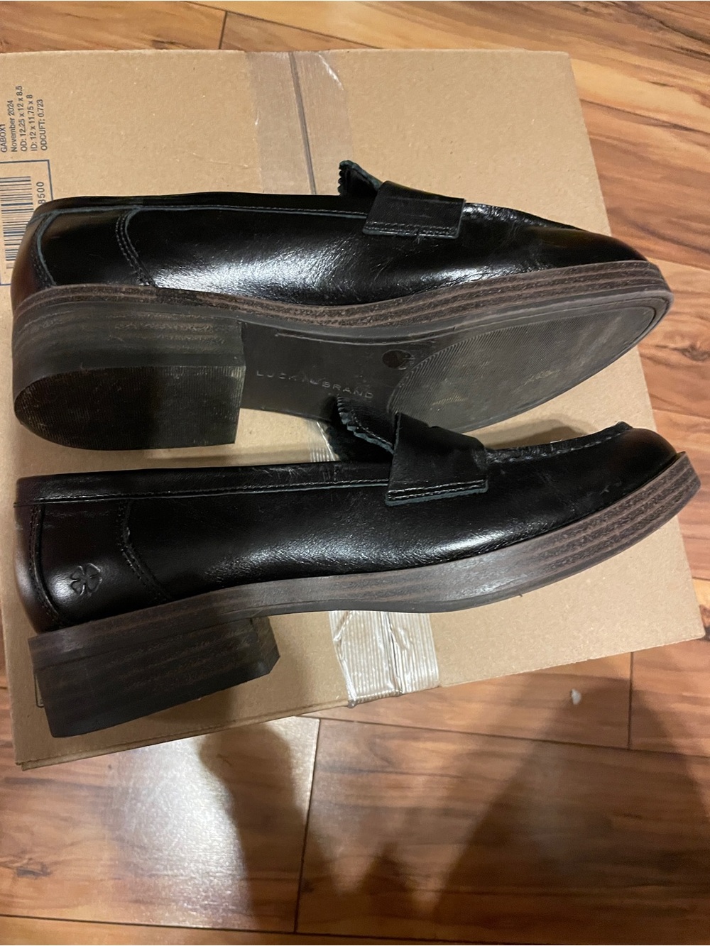Lucky Brand Black Leather Slip-On Penny Loafers Womens size 7.5 - Picture 6 of 6